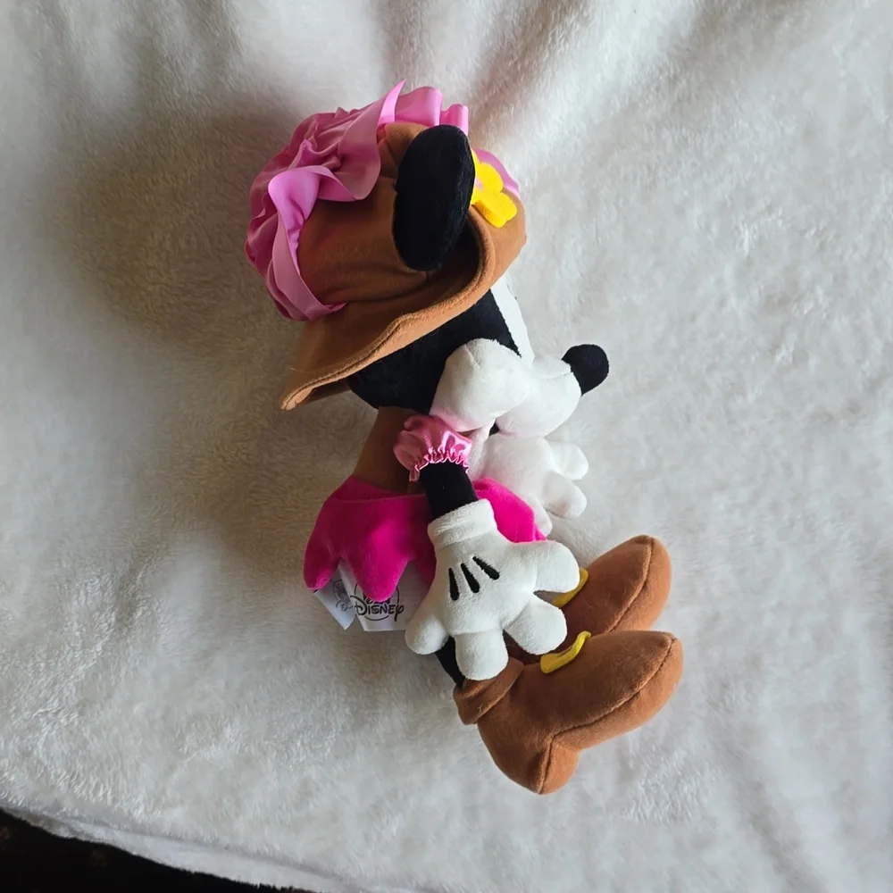 Disney Parks Authentic Pirate Minnie Mouse   Rare‎ Park Plush